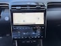 Hyundai Tucson 1.6 T-GDI 150pk MHEV Comfort Smart | Camera | Carplay | 19-inch Velgen | Navigatie | Stoel/Stuurverwarming | Elek. bed. achterklep | DAB | Draadloos telefoonlader | Premium Audio |