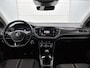 Volkswagen T-Roc 1.5 TSI Style | ACHTERUITRIJCAMERA | TREKHAAK | STOELVERWARMING | VIRTUAL COCKPIT | PARKEERSENSOREN | CLIMATE CONTROL | APPLE CARPLAY \ ANDROID AUTO |