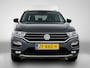 Volkswagen T-Roc 1.5 TSI Style | ACHTERUITRIJCAMERA | TREKHAAK | STOELVERWARMING | VIRTUAL COCKPIT | PARKEERSENSOREN | CLIMATE CONTROL | APPLE CARPLAY \ ANDROID AUTO |