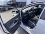 Toyota Yaris 1.5 Hybrid GR Sport Bi-tone, Stoelverwarming, Stuurwiel verwarmd, Dodehoekdetectie, LED, Parkeersensoren,
