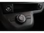 Toyota ProAce Worker 2.0 D-4D Dynamic Long DC Verso | Panoramadak | Trekhaak | Dodehoek detectie | Head-up display | Navigatie | Apple Carplay / Android Auto | Xenon | Keyless | Adaptive Cruise | Clima | Parkeersensoren voor/achter | Camera | 17 inch