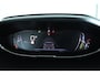 Peugeot 3008 1.2 Hybrid 136 GT | Adapt. Cruise | Stoelverwarming | Blackpack | Camera | Keyless | Carplay | Navi | Elektr. klep | Trekhaak | Climate | LED | i-Cockpit