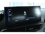 Peugeot 3008 1.2 Hybrid 136 GT | Adapt. Cruise | Stoelverwarming | Blackpack | Camera | Keyless | Carplay | Navi | Elektr. klep | Trekhaak | Climate | LED | i-Cockpit
