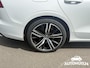 Volvo V60 2.0 T8 Twin Engine AWD 390pk R-Design 360|PANO|HUD|TREKHAAK|NL-AUTO