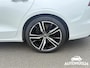 Volvo V60 2.0 T8 Twin Engine AWD 390pk R-Design 360|PANO|HUD|TREKHAAK|NL-AUTO