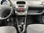 Peugeot 107 1.0-12V XS Nette auto! | AUX aansluiting | Isofix-bevestigingspunten voor kinderzitjes