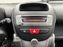 Peugeot 107 1.0-12V XS Nette auto! | AUX aansluiting | Isofix-bevestigingspunten voor kinderzitjes