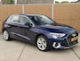 Audi A3 Sportback 30 TFSI Advanced edition Automaat | Sportstoelen met lendensteun | 17 inch lichtmetalen velgen | Navigatiesysteem | Apple CarPlay | LED verlichting | Cruise control en rijbaan assistent | Parkeersensoren achter