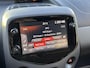 Peugeot 108 1.0 e-VTi Active | Airco | Apple Carplay | Android Auto | Achteruitrijcamera | Black Edition | APK t/m 08-2027! | Super!!!