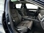 Volvo V90 T8 Plug-in hybrid AWD Ultra Dark | SOH 100% | Panoramadak | 360° camera | Harman Kardon | Head-up display | Stoel- en Stuurverwarming | Trekhaak