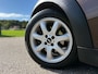 MINI Clubman 1.6 Cooper | Panoramadak | Leder | slechts 130.909 km | Airco | 16" Velgen | Cruise | 6 Versnellingen |