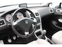 Peugeot 307 CC 2.0-16V Oxygo nette cabrio met leer met nieuwe APK bij aflevering