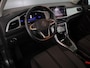 Volkswagen T-Roc 1.5 TSI Life 150 pk Automaat (DSG) | Navigatie via App | Parkeersensoren (Park assist) | Achteruitrijcamera | Adaptieve cruise control | Autom. airco |