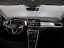 Volkswagen T-Roc 1.5 TSI Life 150 pk Automaat (DSG) | Navigatie via App | Parkeersensoren (Park assist) | Achteruitrijcamera | Adaptieve cruise control | Autom. airco |