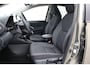 Toyota Yaris 1.5 Hybrid 115 First Edition | Trekhaak | Apple Carplay / Android Auto | Keyless | Adaptive Cruise | Clima | Camera | 16 inch