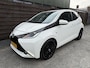 Toyota Aygo 1.0 VVT-i x-play / AC / CAMERA / GR.SCHERM / NAP