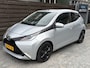 Toyota Aygo 1.0 VVT-i x-play / AC / CAMERA / GR.SCHERM / NAP