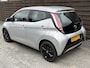 Toyota Aygo 1.0 VVT-i x-play / AC / CAMERA / GR.SCHERM / NAP