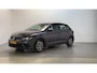 Volkswagen Polo 1.0 TSI Life Business Parkeersensoren Stoelverwarming Navigatie DAB+ App-Connect