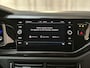 Volkswagen Polo 1.0 TSI Life Business Parkeersensoren Stoelverwarming Navigatie DAB+ App-Connect