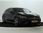 Mercedes-Benz CLA Shooting Brake 180 AMG Nightpakket | Trekhaak | Keyless Go | Sfeerverlichting | Stoelverwarming | Parkeerpakket met Camera | Inclusief 24 maanden Mercedes-Benz Certified garantie voor Europa.