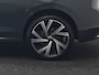 Volkswagen Golf 1.4 eHybrid Style PHEV 204pk Dealer O.H. | Trekhaak Af Fabriek | Panodak | Adaptive Cruise | Camera | IQ Light | Alcantara Sportstoelen Memory & Massage | Sfeerverlichting | Apple Carplay | Stoelen & Stuur Verwarmd | Blis | Keyless | Plug In Hybrid |
