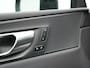 Volvo XC60 T8 AWD R-Design LONG RANGE PHEV 455pk Dealer O.H. | Trekhaak Af Fabriek | Panodak | Lederen Sportstoelen Memory & Verwarmd | Stuur Verwarmd | Keyless | Apple Carplay | Google Assistent | DAB | 20"L.M | Cruise Control | Plug In Hybrid |