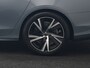 Volvo V90 T6 AWD Plus Dark PHEV 350pk Dealer O.H. | Trekhaak Af Fabriek | Panodak | Adaptive Cruise | Camera | Harman / Kardon | Lederen Comfortzetels Memory & Ventilatie | Keyless | Blis | Stoelen & Stuur Verwarmd | Apple Carplay | Google | Plug In Hybrid |