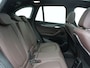 BMW X1 xDrive25e M Sport PHEV 221pk Dealer O.H. | Trekhaak Afn. | Panodak | Head Up | Adaptive Cruise | Camera | Lederen Sportstoelen Memory & Verwarmd | Keyless | Sfeerverlichting | Navigatie | DAB | Plug In Hybrid |