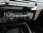 BMW X1 xDrive25e M Sport PHEV 221pk Dealer O.H. | Trekhaak Afn. | Panodak | Head Up | Adaptive Cruise | Camera | Lederen Sportstoelen Memory & Verwarmd | Keyless | Sfeerverlichting | Navigatie | DAB | Plug In Hybrid |
