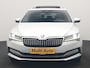 Skoda Superb Combi 1.4 TSI iV Laurin & Klement PHEV 218pk Dealer O.H. | Trekhaak Af Fabriek | Panodak | Adaptive Cruise | Camera | Lederen Comfortstoelen Memory & Ventilatie | Sfeerverlichting | Stoelen & Stuur Verwarmd | Keyless | Blis | Crystal LED | Plug In Hybrid |