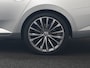 Skoda Superb Combi 1.4 TSI iV Laurin & Klement PHEV 218pk Dealer O.H. | Trekhaak Af Fabriek | Panodak | Adaptive Cruise | Camera | Lederen Comfortstoelen Memory & Ventilatie | Sfeerverlichting | Stoelen & Stuur Verwarmd | Keyless | Blis | Crystal LED | Plug In Hybrid |