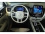 Volvo XC60 T8 Plug-in hybrid AWD Ultra Dark | Luchtvering | Nappa Lederen Bekleding | Stoel Massage | Stoelventilatie | Semi-Electrische Wegklapbare Trekhaak | 360° Parkeercamera | Parkeersensoren voor + achter | Parkeerverwarming |