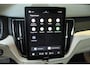 Volvo XC60 T8 Plug-in hybrid AWD Ultra Dark | Luchtvering | Nappa Lederen Bekleding | Stoel Massage | Stoelventilatie | Semi-Electrische Wegklapbare Trekhaak | 360° Parkeercamera | Parkeersensoren voor + achter | Parkeerverwarming |