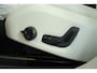 Volvo XC60 T8 Plug-in hybrid AWD Ultra Dark | Luchtvering | Nappa Lederen Bekleding | Stoel Massage | Stoelventilatie | Semi-Electrische Wegklapbare Trekhaak | 360° Parkeercamera | Parkeersensoren voor + achter | Parkeerverwarming |