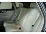 Volvo XC60 T8 Plug-in hybrid AWD Ultra Dark | Luchtvering | Nappa Lederen Bekleding | Stoel Massage | Stoelventilatie | Semi-Electrische Wegklapbare Trekhaak | 360° Parkeercamera | Parkeersensoren voor + achter | Parkeerverwarming |