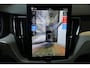 Volvo XC60 T8 Plug-in hybrid AWD Ultra Dark | Luchtvering | Nappa Lederen Bekleding | Stoel Massage | Stoelventilatie | Semi-Electrische Wegklapbare Trekhaak | 360° Parkeercamera | Parkeersensoren voor + achter | Parkeerverwarming |