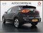 Kia Niro EV e-Niro ExecutiveLine 64kWh SOH 100% Warmtepomp Panoramadak Adap.Cruise Stoelkoeling+Verwarming JBL®-Audio Leder Elek.Stoelen+Memory Camera Apple Carplay Android Auto Navi Stuur+Achterbankverwarming Blind Spot VESS Lane Assist Lmv Privacy Glas Led Pdc DAB Dealeronderhouden
