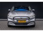 Ford Mustang Mach-E RWD 75 kWh | 100% dealer o.h. | SOH 95% | Panoramadak | BTW auto | Leder | Elec. achterklep | 360 camera | B&O Audio | Warme werende voorruit | Elc. bestuurdersstoel incl. geheugen | Dodehoek detectie