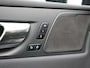 Volvo XC60 T6 AWD R-Design LONG RANGE PHEV 350pk Dealer O.H. | Trekhaak Af Fabriek | Panodak | Adaptive Cruise | Camera | Harman / Kardon | Lederen Sportstoelen Memory & Verwarmd | Keyless | Stuur Verwarmd | Apple Carplay | Google Assistent | DAB | Plug In Hybrid |