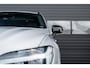 Volvo XC60 2.0 T6 Plug-in hybrid AWD R-Design 350 PK|Pano|Trekhaak