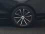Volvo V60 T6 AWD Plus Dark LONG RANGE PHEV 350pk Dealer O.H. | Trekhaak Af Fabriek | Camera | Sportstoelen Memory & Verwarmd | Stuur Verwarmd | Apple Carplay | Keyless | DAB | Cruise Control | Plug In Hybrid |