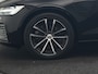 Volvo V60 T6 AWD Plus Dark LONG RANGE PHEV 350pk Dealer O.H. | Trekhaak Af Fabriek | Camera | Sportstoelen Memory & Verwarmd | Stuur Verwarmd | Apple Carplay | Keyless | DAB | Cruise Control | Plug In Hybrid |