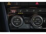 Volkswagen T-Roc 1.5 TSI 150pk DSG R-Line United Navigatie Climate Control Digitale Cockpit Full Led DAB Trekhaak Lichtmetalen Velgen 19"