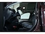 Volvo XC90 T8 Plug-in hybrid AWD Ultra Dark | Luchtvering | Panoramadak | Trekhaak | Premium audio by Bowers&Wilkins | Verwarmbare voorstoelen met massagefunctie |