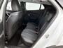 Peugeot e-2008 EV 136pk Allure Pack 50 kWh Automaat | ACCU 94% | 1ste Eigenaar | Apple Carplay/Android Auto | Camera | Climate Control | Cruise Control | 17"LMV | LED |