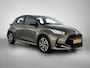 Toyota Yaris 1.5 Hybrid Dynamic | Dealer Onderhouden | Trekhaak Afneembaar | Navigatie | Apple CarPlay/Android Auto | Climate Control | Cruise Control Adaptive | Achteruitrijcamera |
