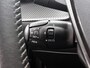 Peugeot e-2008 EV Allure Pack 50 kWh | Apple Carplay/Android Auto | ACCU 91% | Camera | Climate Control | Cruise Control | 17"LMV | LED |
