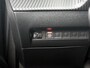 Peugeot e-2008 EV Allure Pack 50 kWh | Apple Carplay/Android Auto | ACCU 91% | Camera | Climate Control | Cruise Control | 17"LMV | LED |