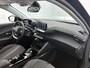 Peugeot e-2008 EV Allure Pack 50 kWh | Apple Carplay/Android Auto | ACCU 91% | Camera | Climate Control | Cruise Control | 17"LMV | LED |